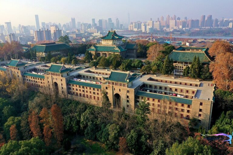Đại học Vũ Hán từ trên cao